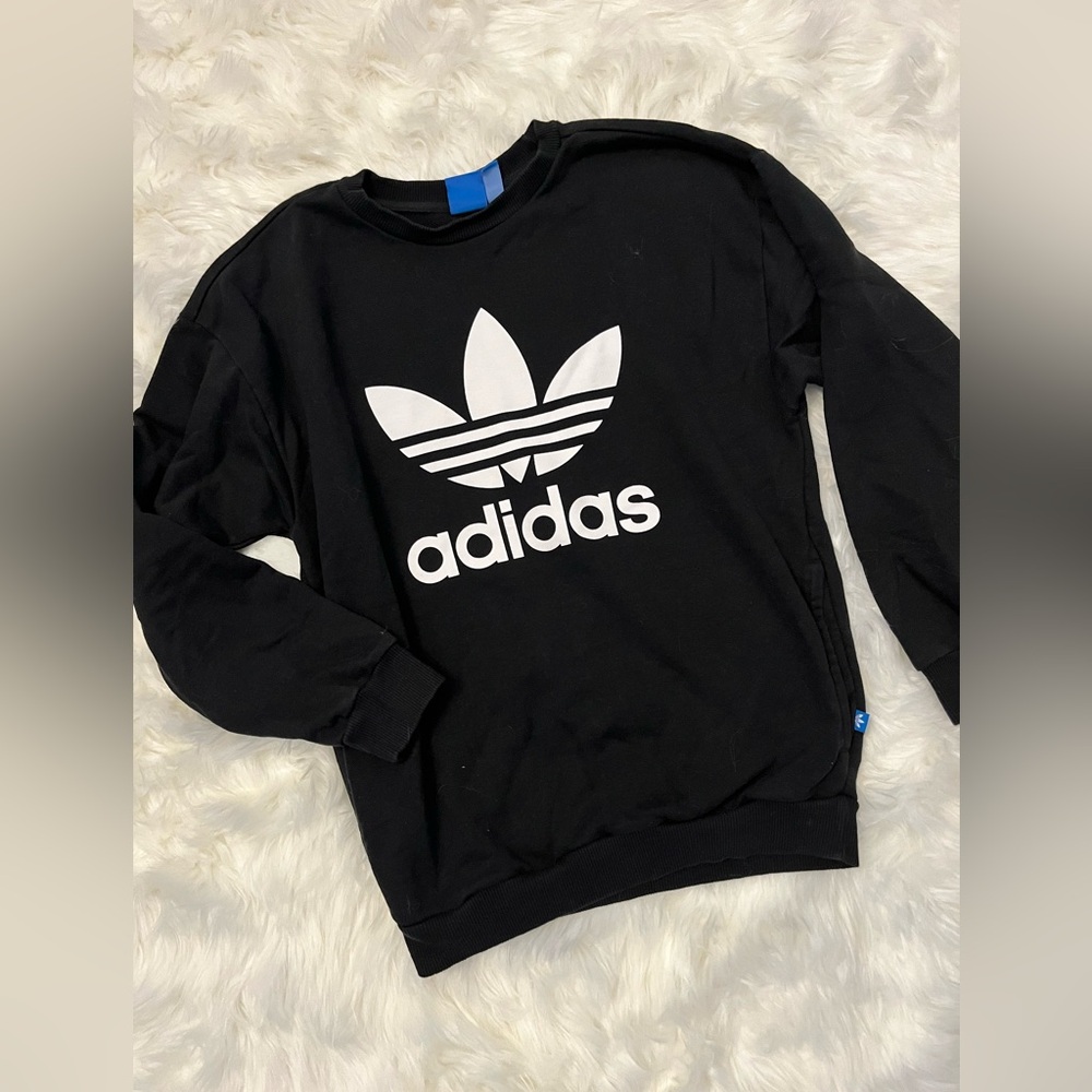 Adidas originals sweatshirt with pockets